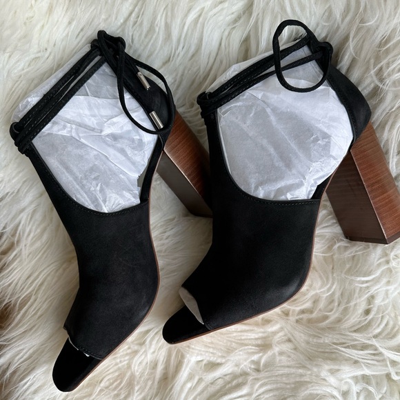 1. State Shoes - 1. State Black Tilya Suede Block Heel Sandals With Tie Strap